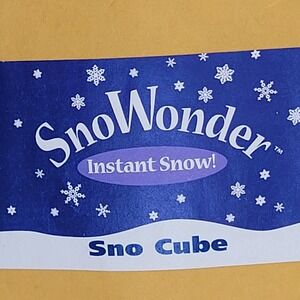 SnoWonder Instant‎ Snow Sno Cube 1 Cubic Foot Winter Village Wonderland Craft